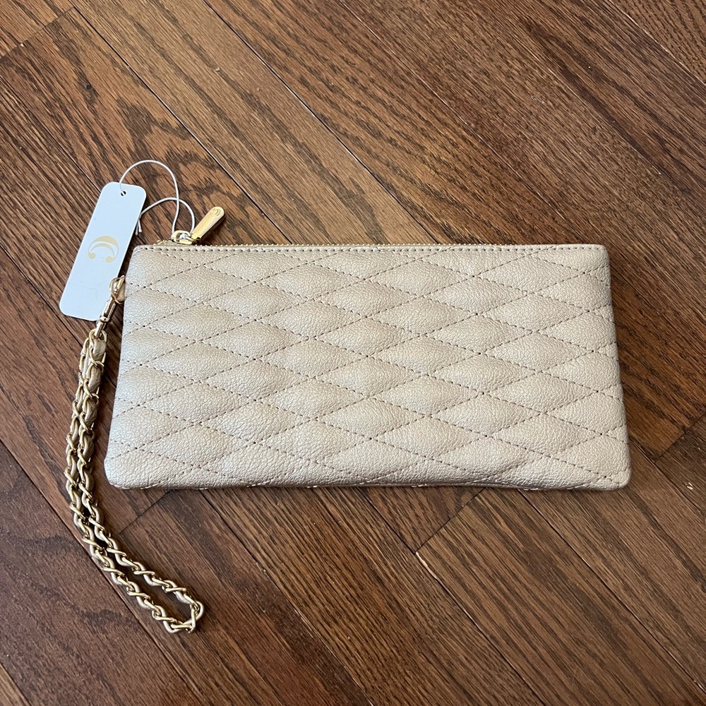 Large wristlet